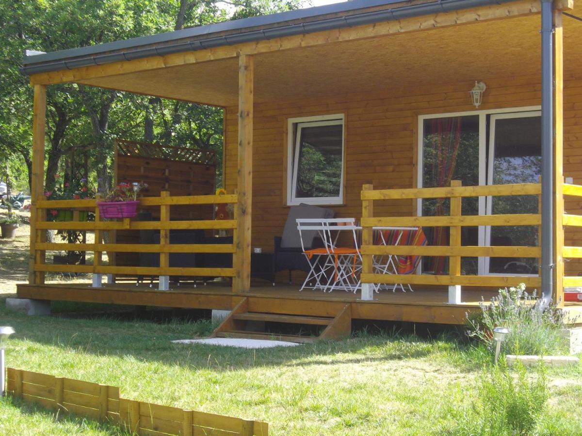 Chalet 2 Pers. + Bebe Montolieu Bagian luar foto